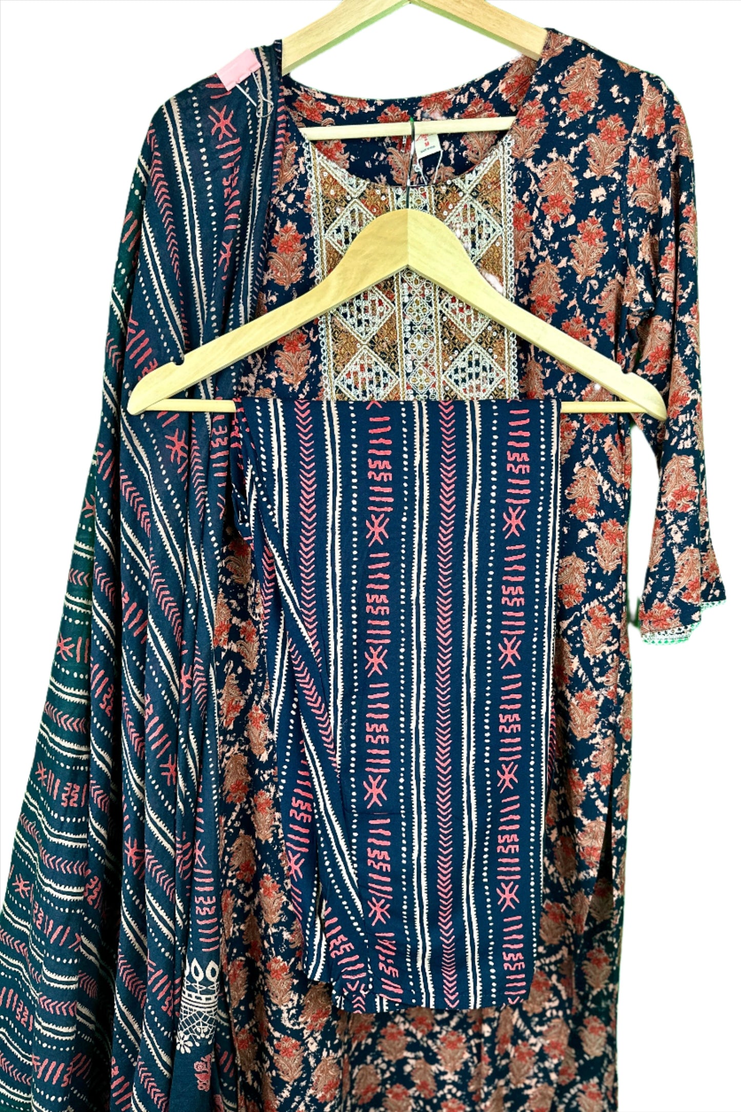 Everyday Grace – Rayon Cotton Suit with Printed Pants and Full Dupatta