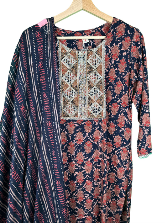 Everyday Grace – Rayon Cotton Suit with Printed Pants and Full Dupatta