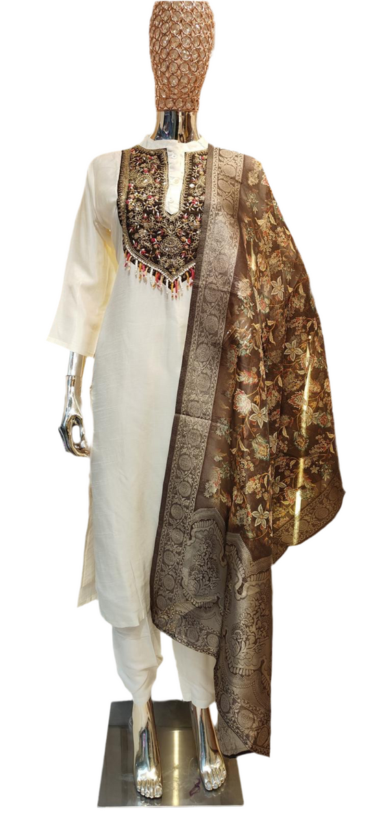 Ivory Elegance – Dola Silk Suit with Digital Jacquard Dupatta