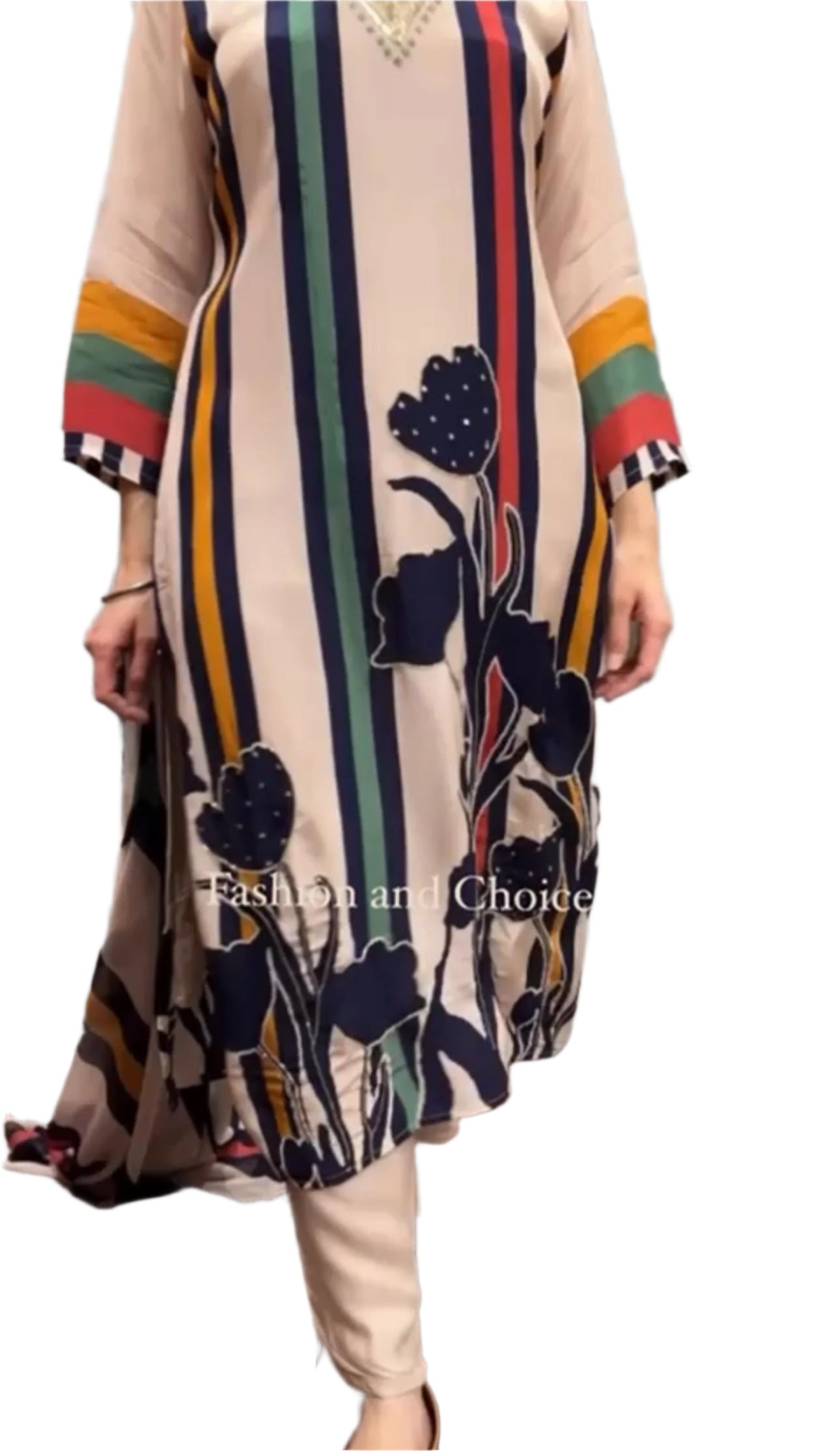Blossom Lines – Three-Line Pattern Suit with Floral Print and Embroidery